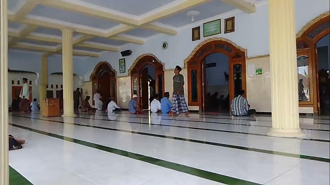 Masjid Al-Ma'unah: Tempat Berkumpul yang Menghargai Warisan Cilacap